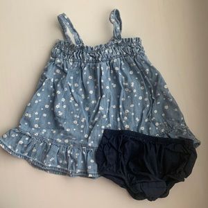 Baby Gap 6-12m chambray floral dress